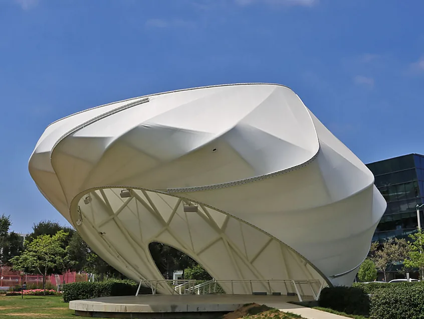 膜结构被认为是世界第六代新型建筑